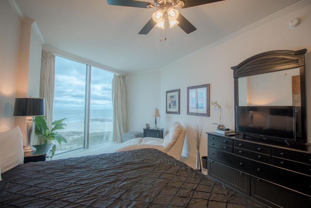 Sea Breeze 402 Deluxe - Two Bedroom Apartment Main image